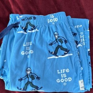 Life Is Good Men's Blue Pajama Bottoms with Skier Print
